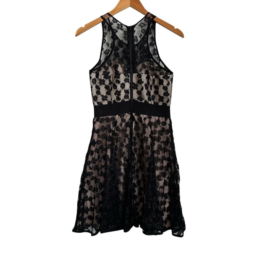 Milly Womens Fit and Flare Lace Overlay dress Sz 6 Black Sleeveless Party - Picture 4 of 9